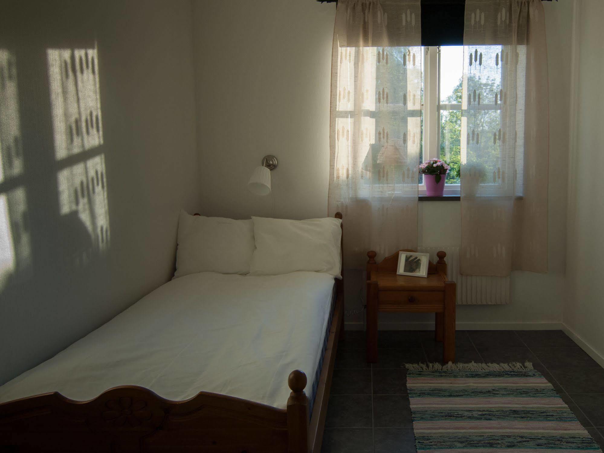 Prostgarden Bed & Breakfast Суне Екстериор снимка