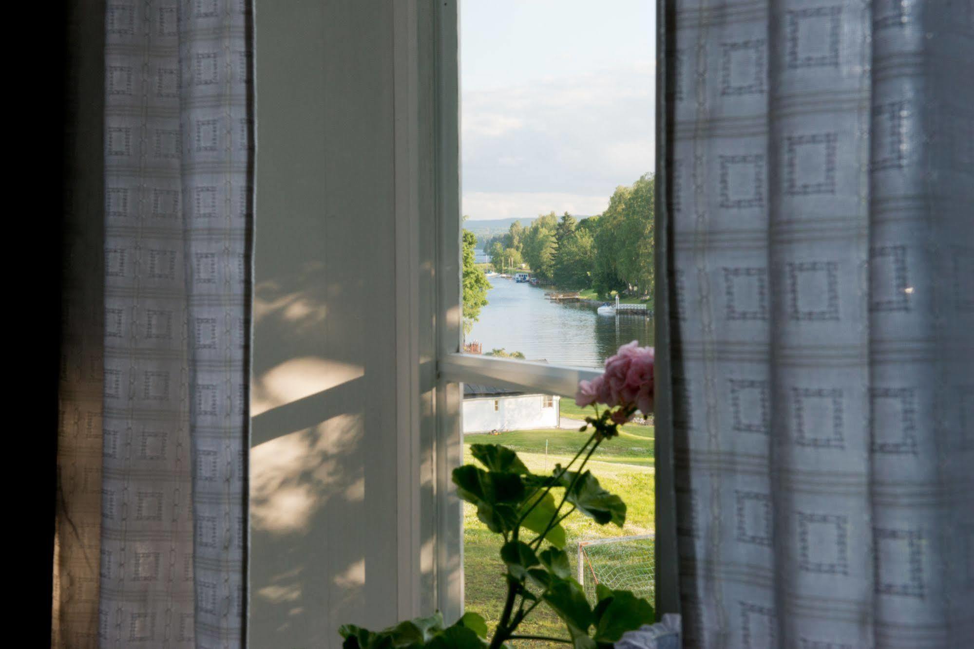 Prostgarden Bed & Breakfast Суне Екстериор снимка